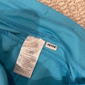Scrub pants in great condition, turquoise